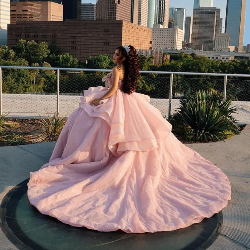 

Doymeny Pink Shiny Train Ball Gown 15 Quinceanera Dresses Princess Tulle Crystal Beading Sweetheart Birthday Party Dress