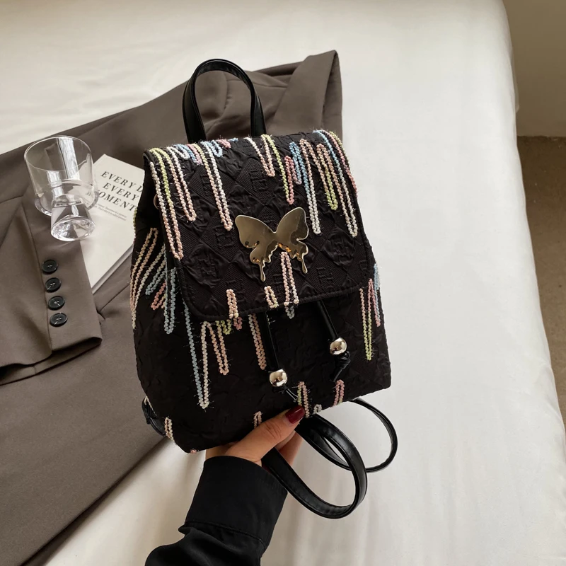 thumbnail image 1 of Bolso de hombro para mujer con diseño de minoría popular 2024, nueva mochila con cadena, exquisito mini bolso, 1 of 5