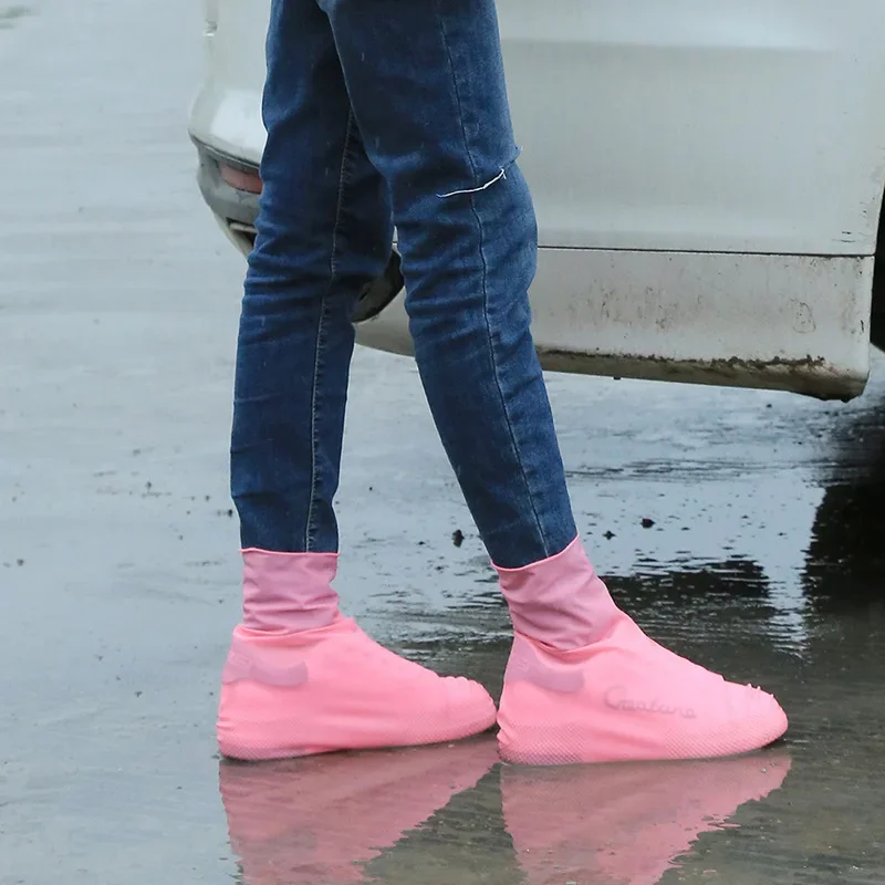 Shoe covers 1 Pair Silicone Shoes cover Thickening Material Shoes Protectors Boots Wear-resistant Water proof Latex cover Rainy day Reusable
