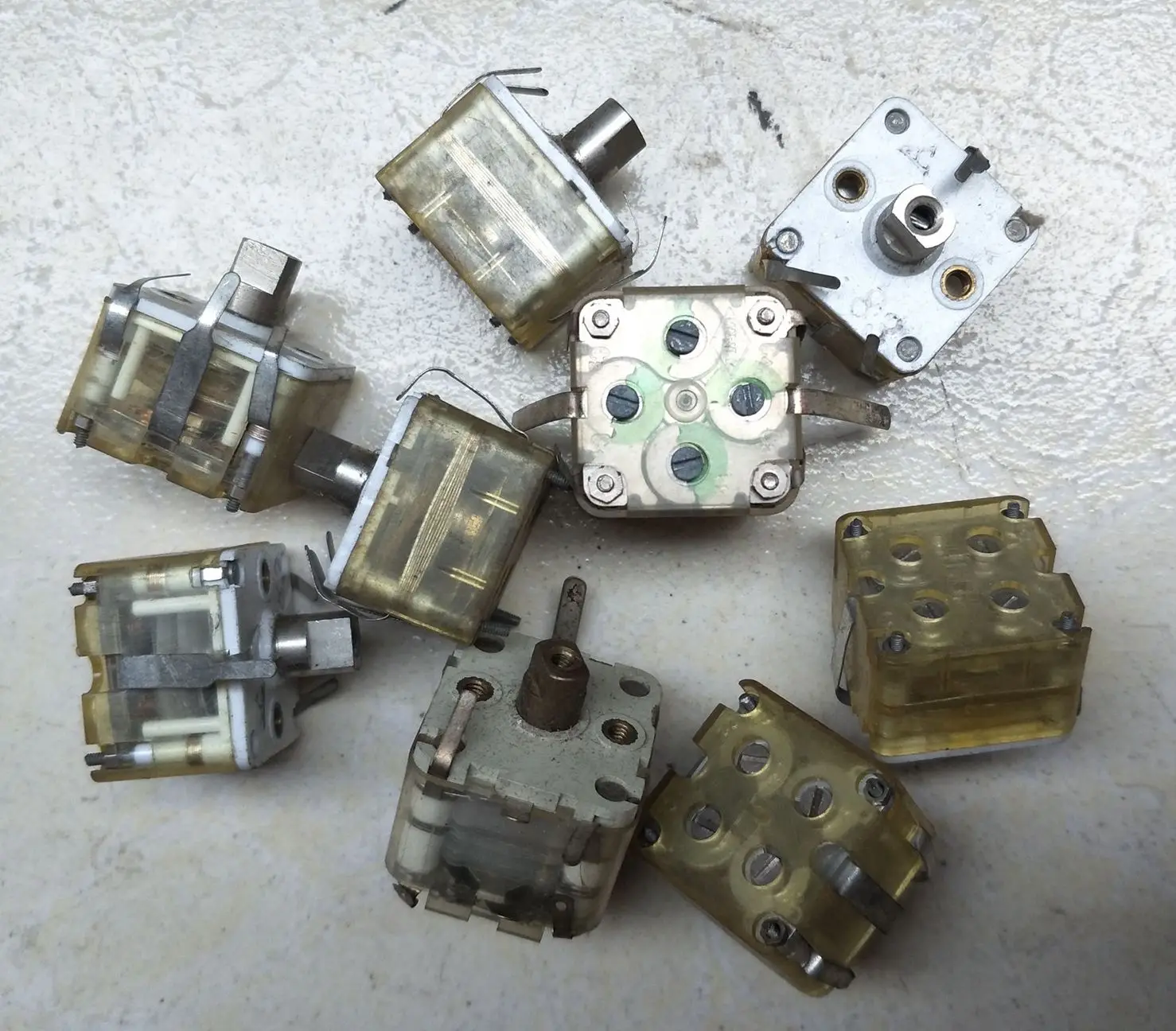 2x270p-double-Couplet-variable-capacitor-CBM-2C-2x-270-type-variable ...