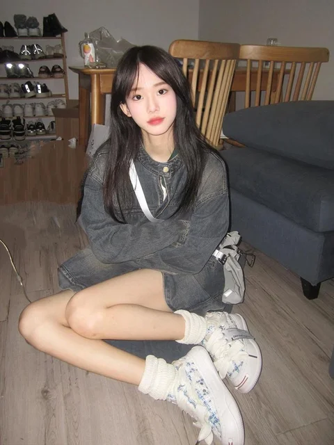 고민 데님 코트: 다양한 움직임에 완벽한 느슨한 집업 재킷