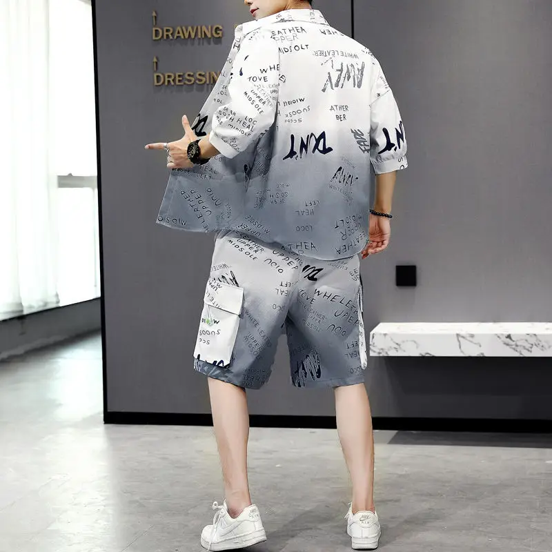 thumbnail image 1 of Conjuntos de camiseta y pantalones cortos para hombre, camiseta holgada a rayas de poliéster, estilo coreano, novedad, en ropa de lujo elástica, fresca, suave y a la moda, talla XL para hombre, 1 of 5