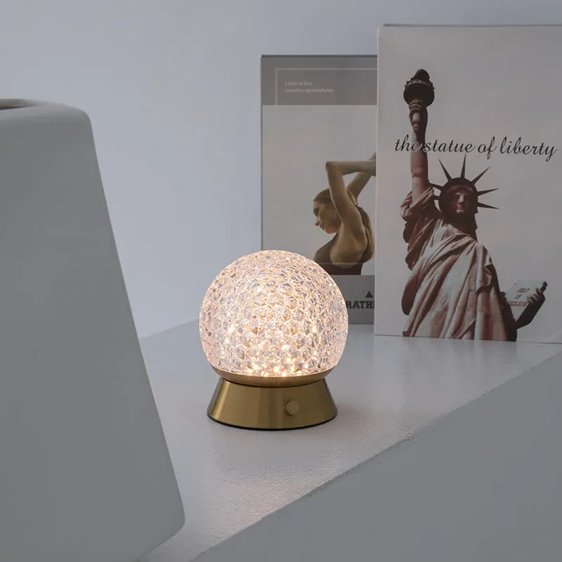 

Creative new crystal ball decorative table lamp bedroom bedside USB rechargeable table lamp led atmosphere night light