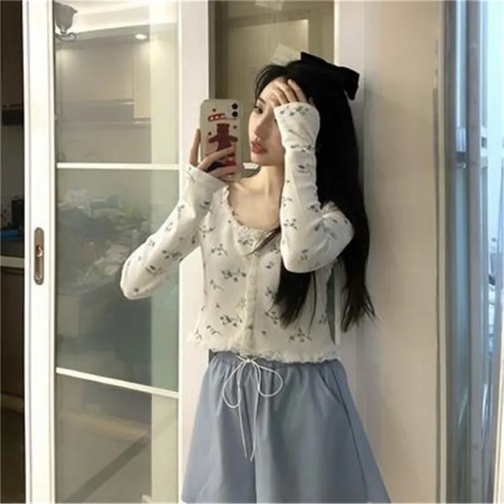 여성용 귀여운 크롭탑 디자인 패치워크 레이스 꽃 가디건, 부드러운 학생 올매치 레트로 싱글 브레스트, 한국 스타일