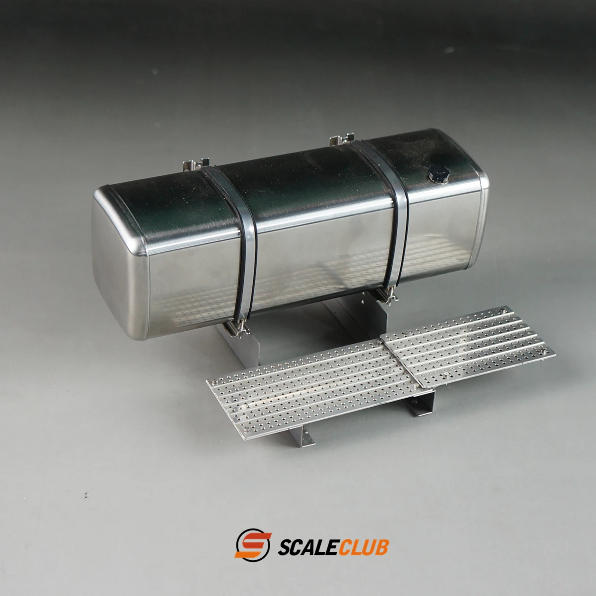

Scaleclub Model 1/14 Tractor Fuel Tank Work Pedal Platform Battery Storage For Tamiya Lesu For Scania Man Actros Volvo Parts