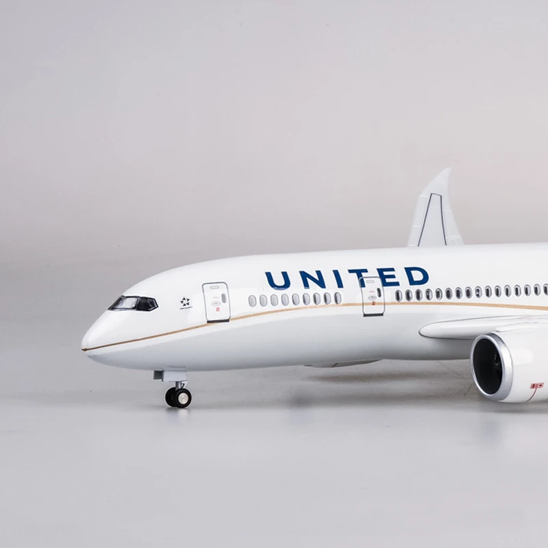 

1:130 United Airlines United 787 Boeing B787 Aircraft Model Civil Aircraft Simulation 43cm Gift Collection Display