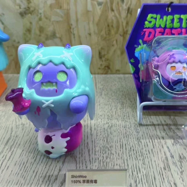 Collection ShinWoo Ghost Bear Mint Chocolate Ice Cream Figure Toy 