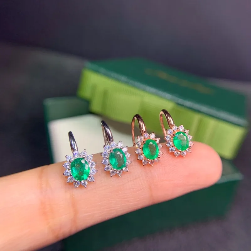 Aretes De Tuerca De Plata De Ley 925 Con Esmeralda Natural