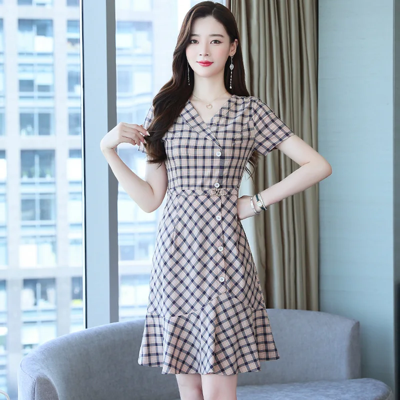 

Women Plaid Dress Plus Size V Neck Short Sleeve A Line Elegant Midi Mermaid Dresses Beach Vacation Ruffles Pocket Summer Vestido