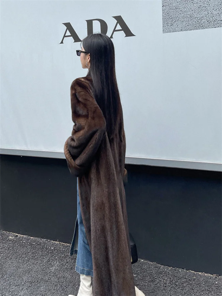 Рисунок 2 - Шуба из меха норки для женщин