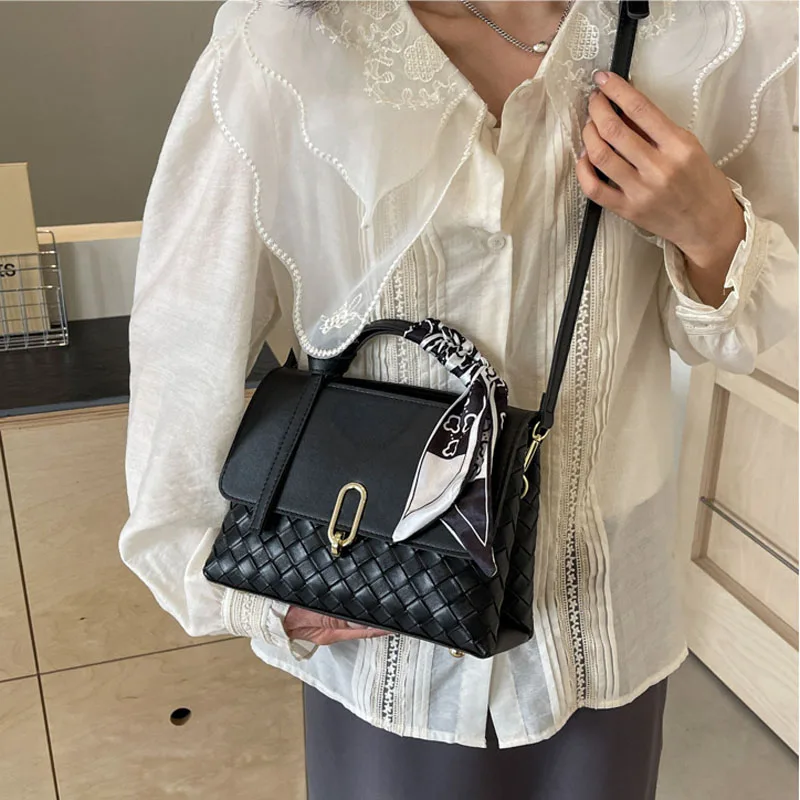 

Niche hand-held white bag for women 2024 summer new fashion single shoulder crossbody bag versatile texture small square bag