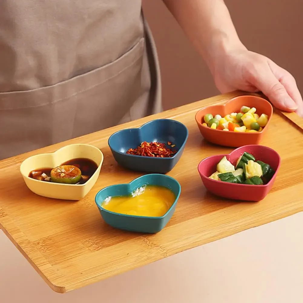 Kitchen Sauce Dishes Seasoning Dishes Heart-shaped Food Bowls