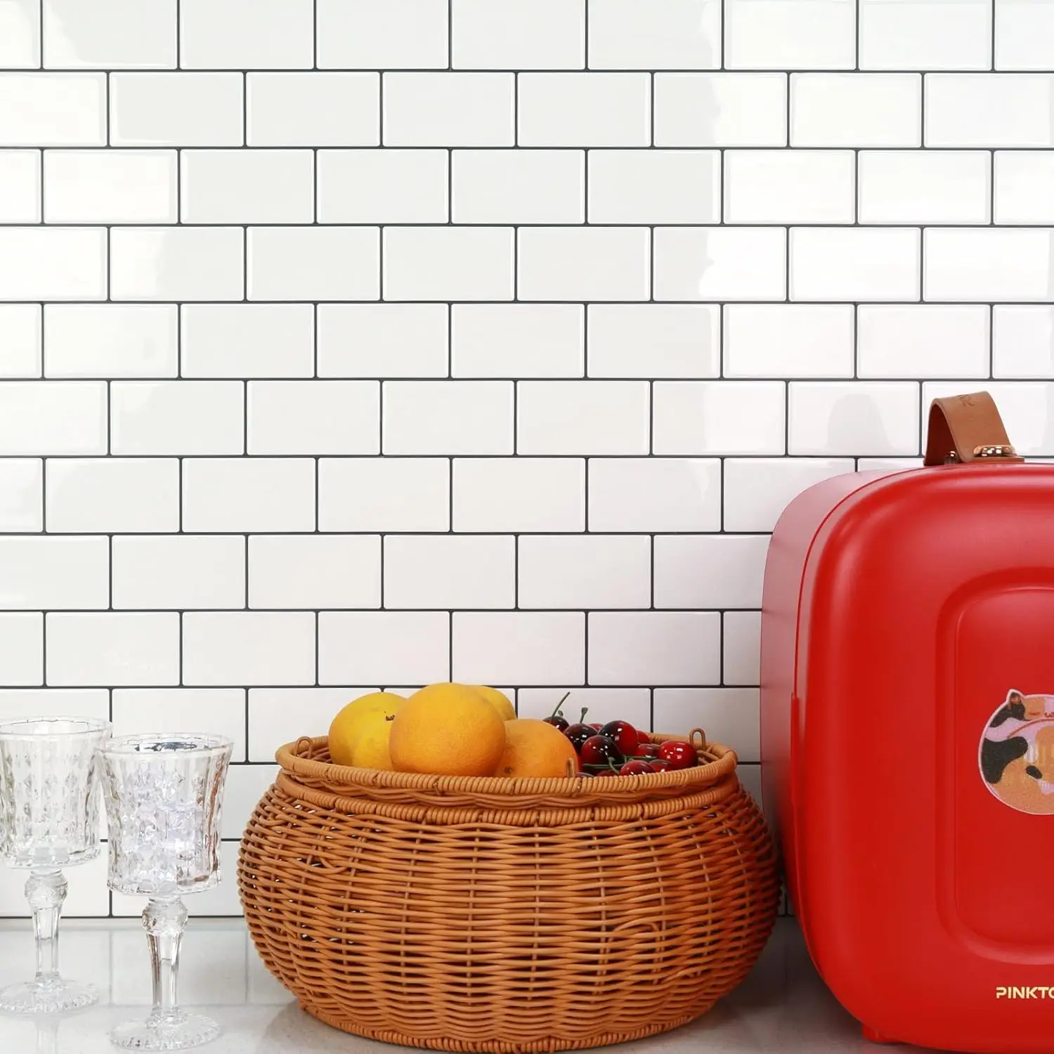 Peel and stick backsplash tile design
