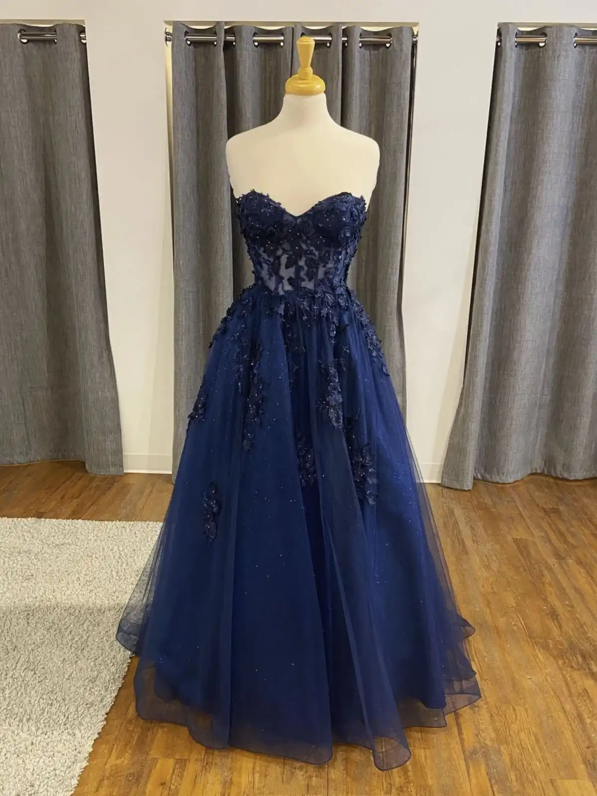 Penny Espejismo Tul Con Aplicado Vestido Azul Marino Tallas Grandes