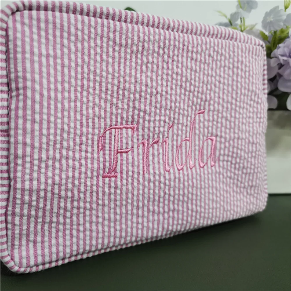 Personalized Seersucker Makeup Bag, Embroidered Name Seersucker Bag, Personalized Wash Bag, Wedding Bridesmaid Gift Makeup Bag 2