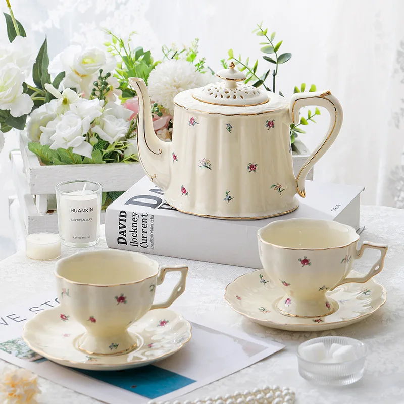 Retro European Strawberry Pattern Ceramic Cup Teacup Teapot Tea Set Afternoon Tea Accessories Coffee Mug Porcelain Cup Kettle teapot cup set