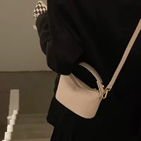 Sac à main simple et rétro, sac à bandoulière, petit sac carré en cuir souple 5