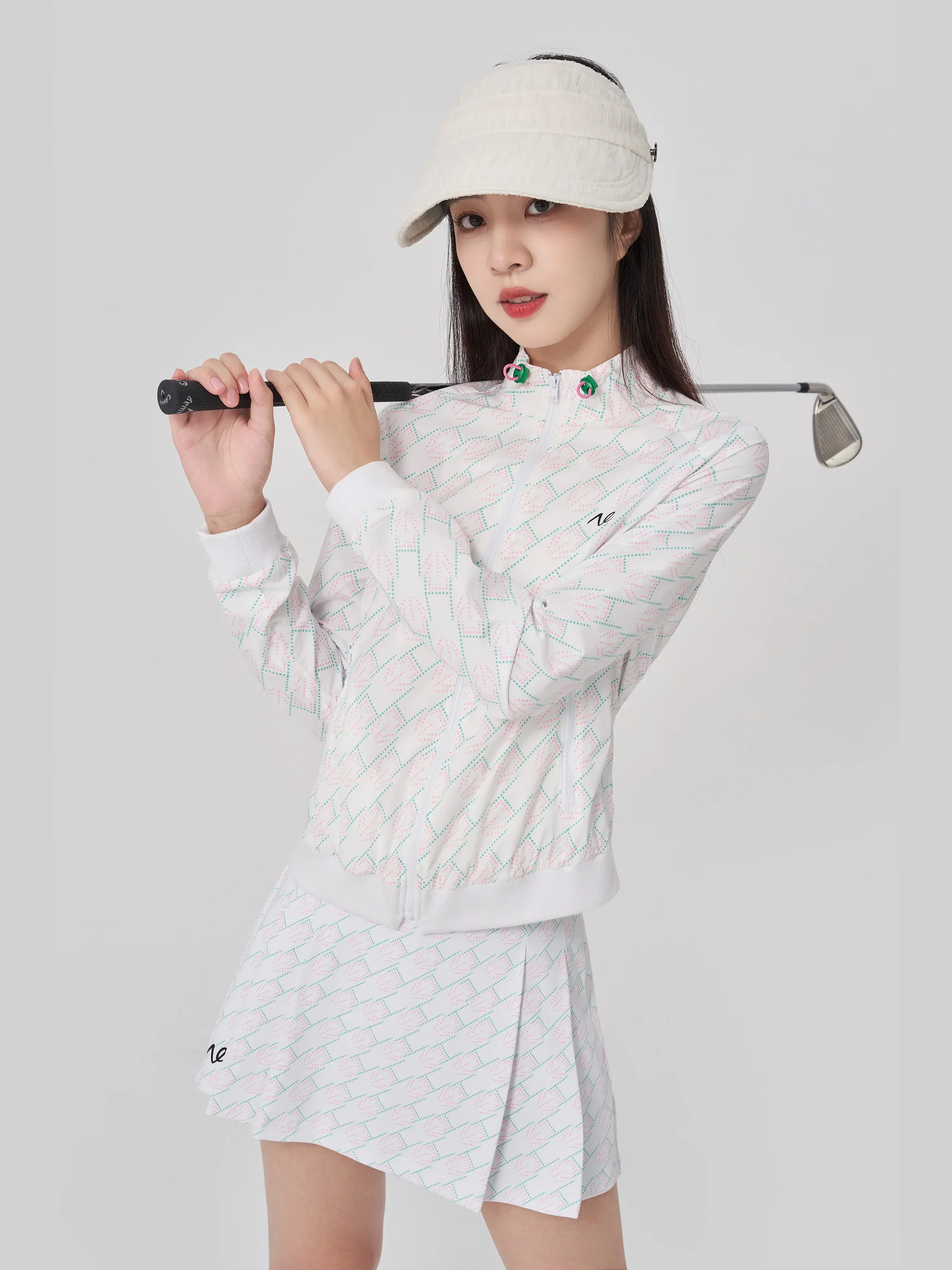 

Women's Golf Apparel Autumn and Winter Outerwear Windbreaker for Warmth Long Sleeved Printed Fashionable Skirt Set