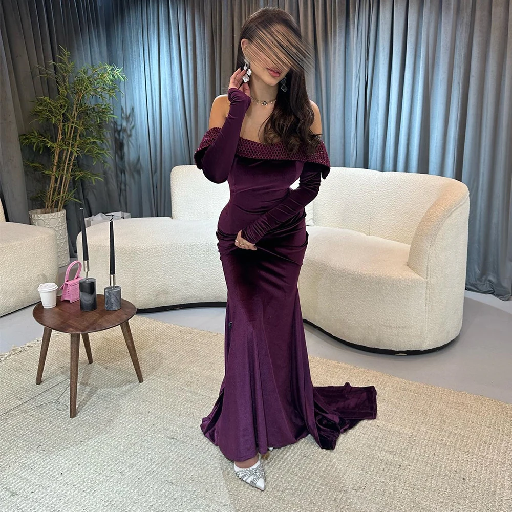 

Modern Mermaid Evening Dress Velvet Off the Shoulder Prom Dress Court Train Sexy Strapess Saudi Arabia Formal Occasion Gown 2024
