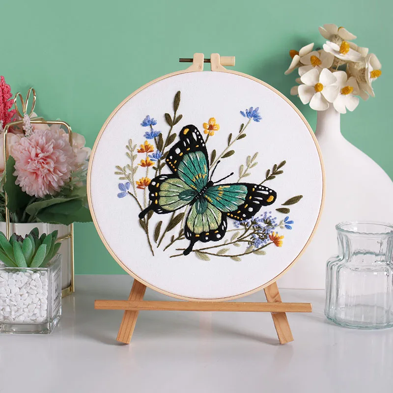 פרח הפרפר זר פרפרים ערכת עיצוב עם חוט, תבנית בד מוצדק, מחטים, מתנה עפרונות לחג המולד