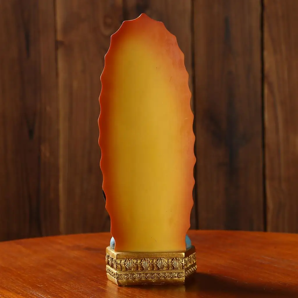 Escultura de la Virgen de Guadalupe