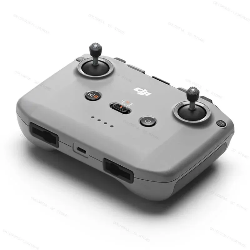 Gros plan sur les joysticks et boutons de la télécommande DJI RC-N3 d'origine, offrant un contrôle précis.