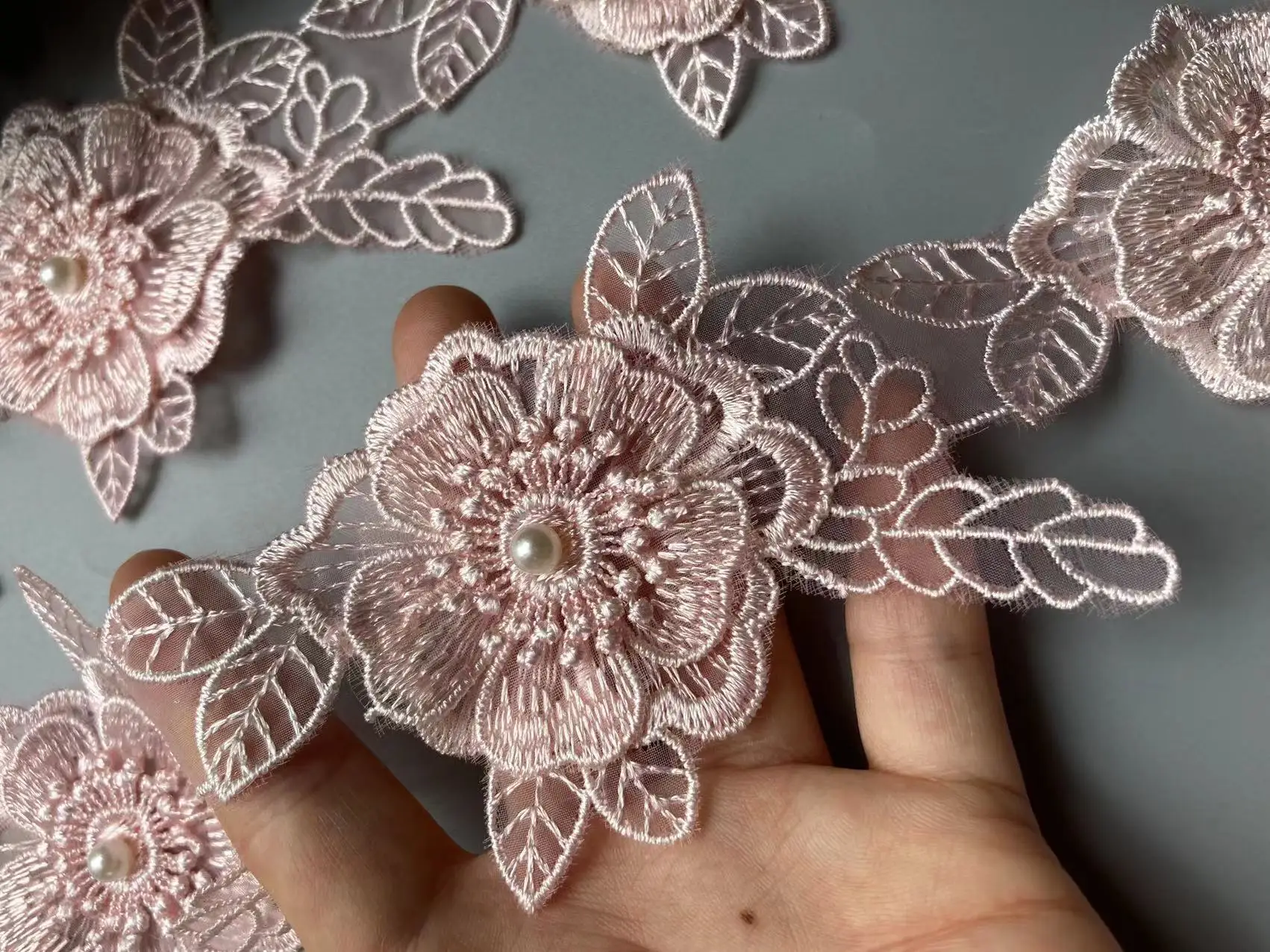 

10cm*7cm 10pcs Pink Floral Pearl Embroidered Lace Trim Ribbon Applique Fabric Sewing Craft Vintage Wedding Dress Decoration