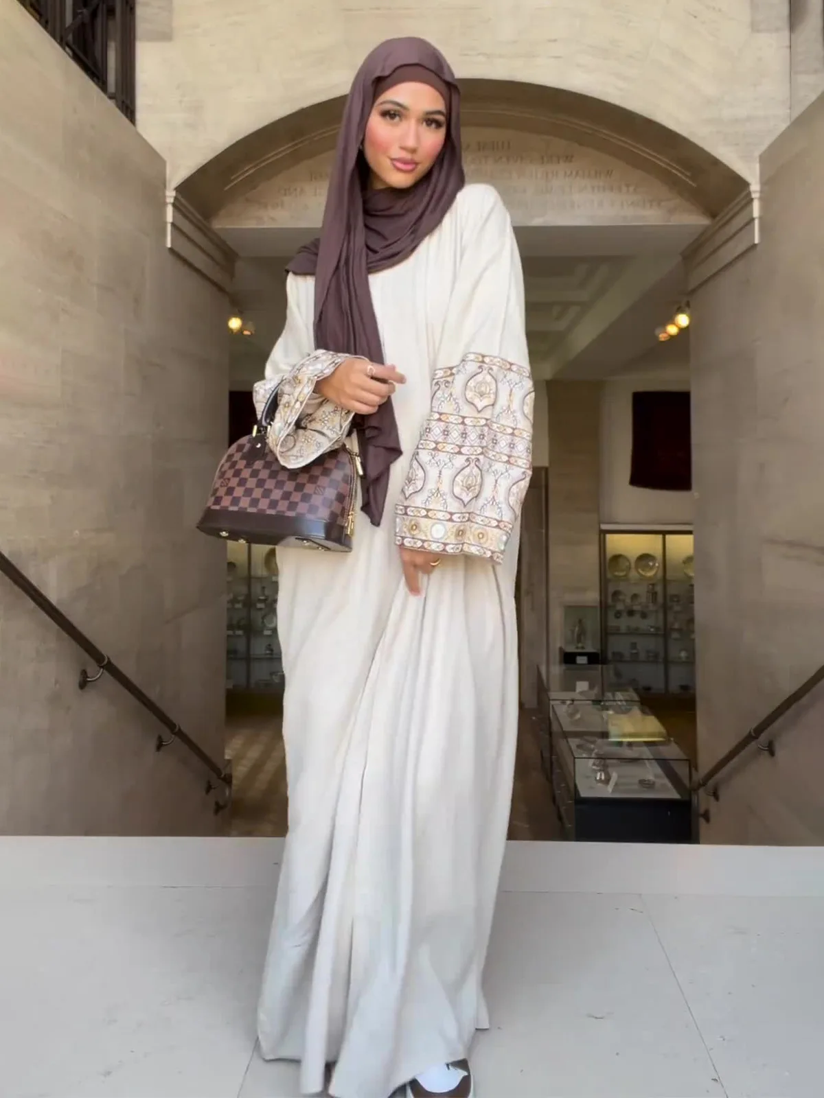 

Middle Eastern Muslims 2024 Spring Printed Bohemian Style Puff Sleeve Vintage Dress for Women Dubai Arabic Gowns