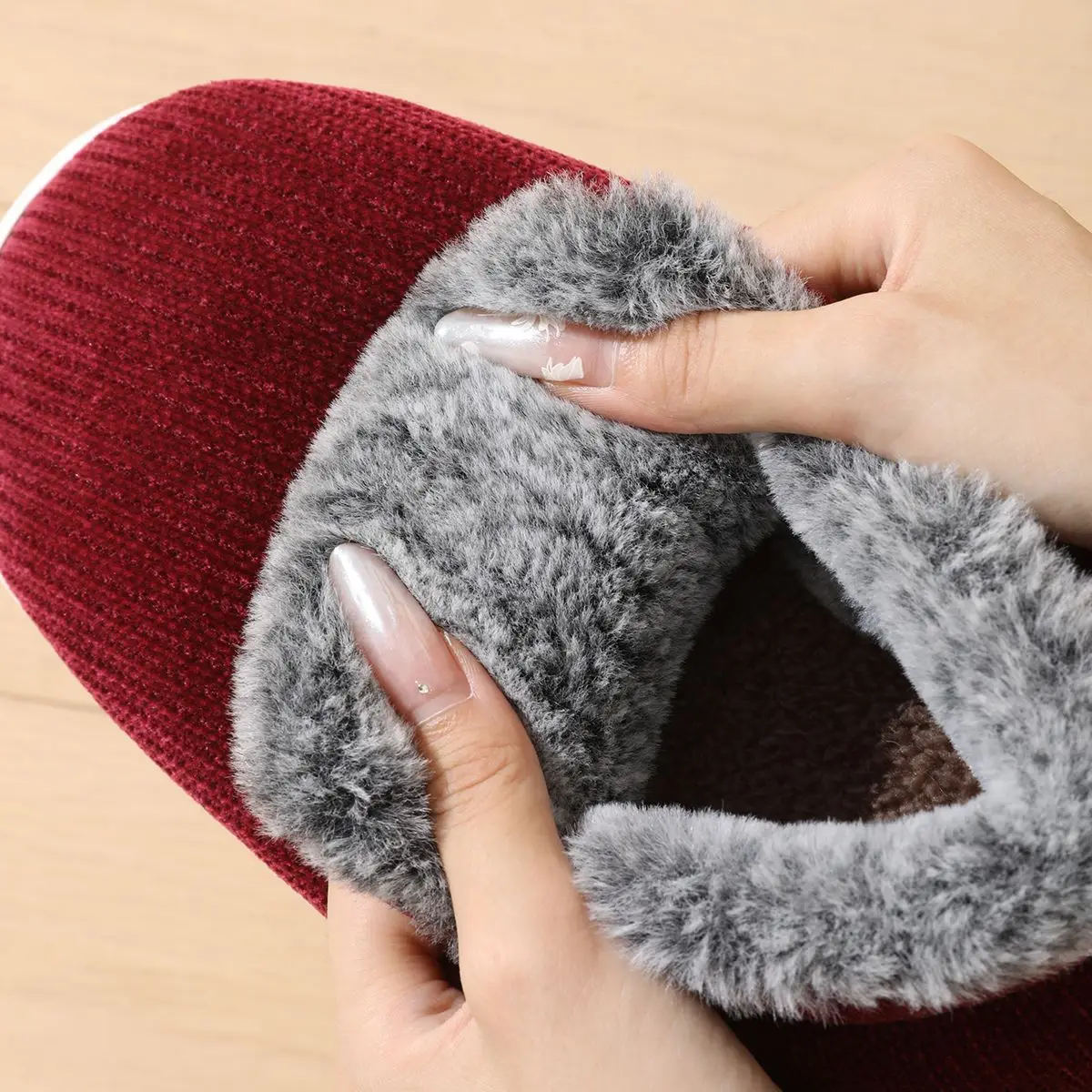 Mens Slippers Plush Short Boots Indoor Outdoor Soft Fur Lined House Shoes for Men Cozy Cotton Fluffy Warm Home Slippers Non Slip