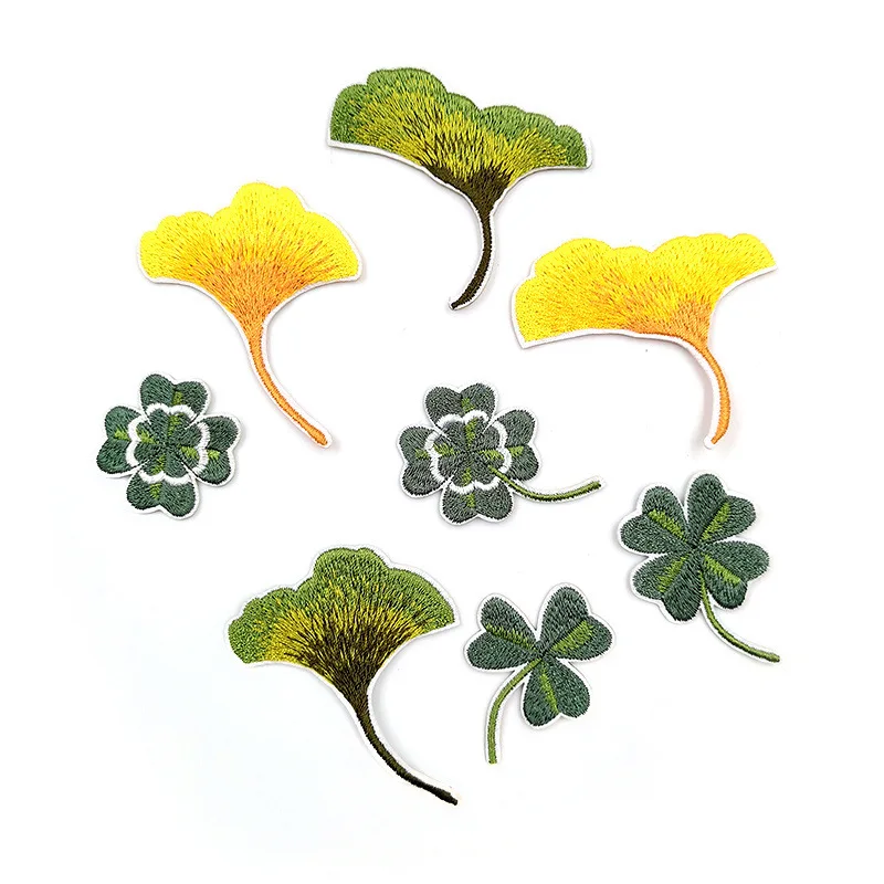 50 Pz/Lotto Patch Di Ricamo Di Lusso Ginkgo Biloba Clover Leaf Shirt Dress Gradient Abbigliamento Decorazione Accessorio Craft Applique