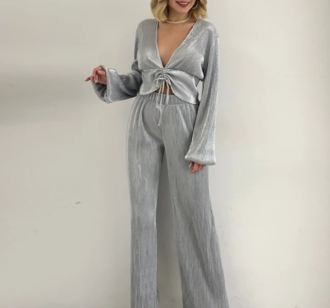 Рисунок 3 - Женский Повседневный костюм