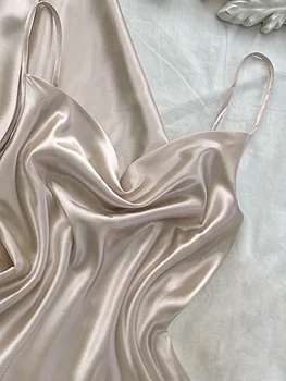 طقم بيجامات نسائية مكون من 3 قطع برقبة على شكل حرف V بلون سادة وبيجامة رسن من البوليستر طقم بيجامات نسائية 6