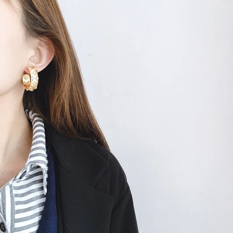 European and American retro diamond brushed face hollow four-leaf flower micro-set zircon bracelet earrings