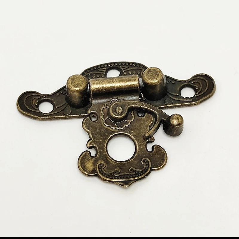 Small Box Hasp Lock Antique Bronze Latches Catches Hasps Box Buckles Jewelry Wooden Gift Buckle 28*23mm 2pcs