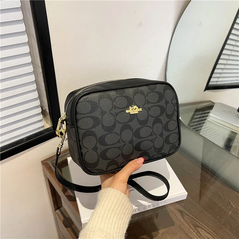 Women's Trendy Shoulder Bag Leopard Print with Bow Design Love-themed Oblique Crossbody Bag Fashionable and Versatile