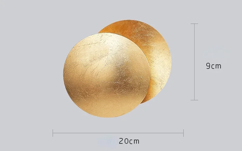 A gold 20cm