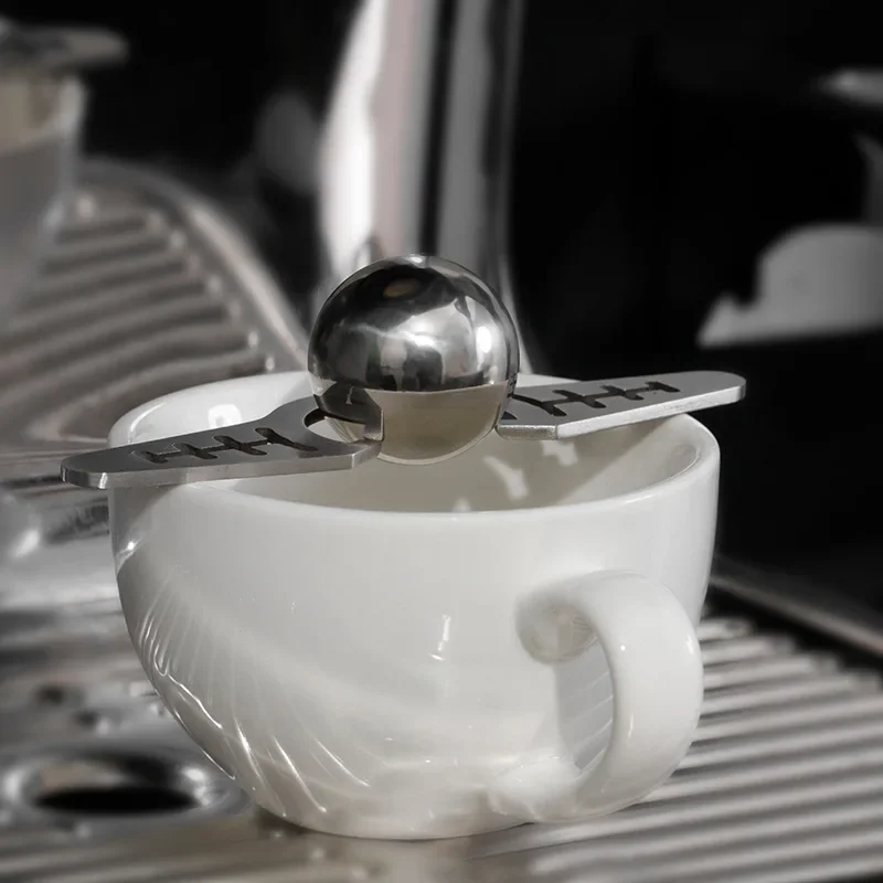 1pc Stainless steel freezing balls Rapid cooling Espresso Pour-over coffee Whisky Ice wine stones Ice ball racks Coffee utensils