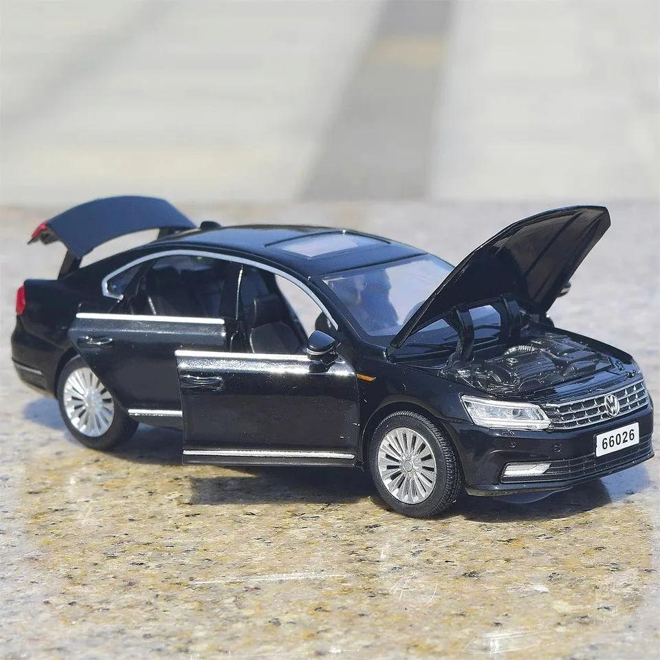 1:32 VW Passat Alloy Scale Car Model Diecast Metal Miniature Toy