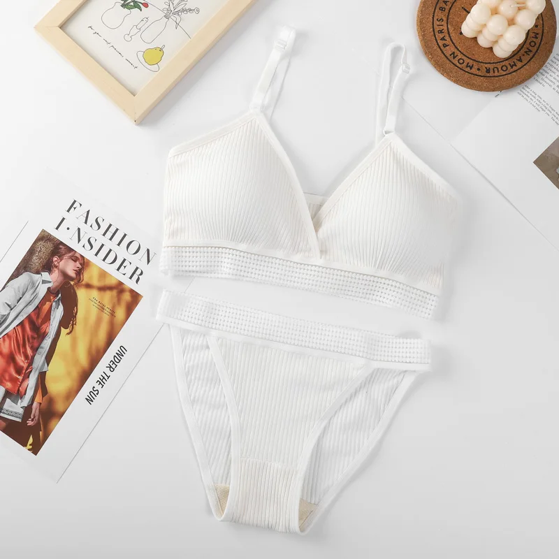 thumbnail image 1 of Conjunto de lencería sin aros para mujer, Sujetador de algodón, bragas de cintura baja, Bralette de realce, ropa interior suave, 1 of 5