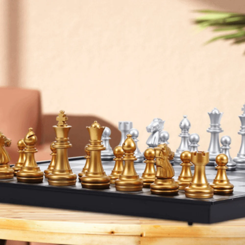 Portable 12.5inch Chessboard Magnetic Chess Set Folding Magnet Travel Board Game Set Portable Plastic International Chess Kid 5