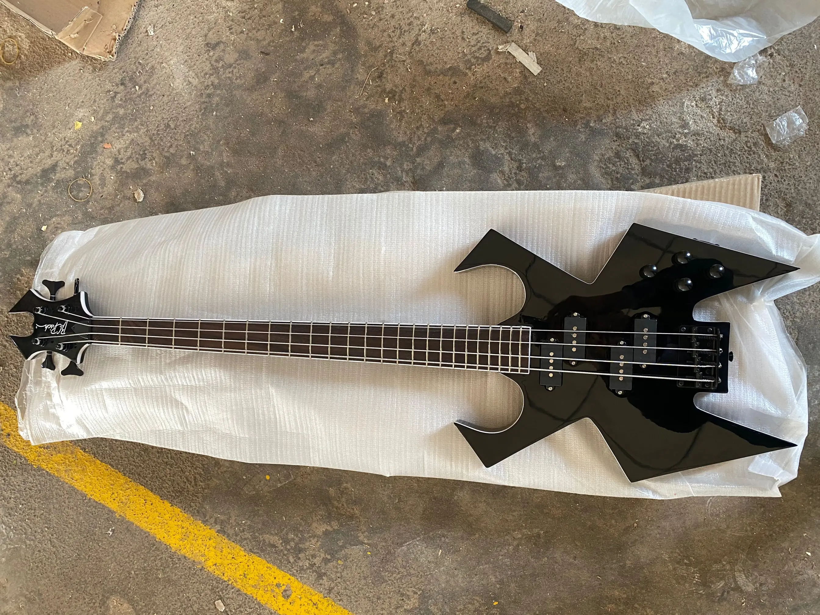 Bc Rich Widow Bass