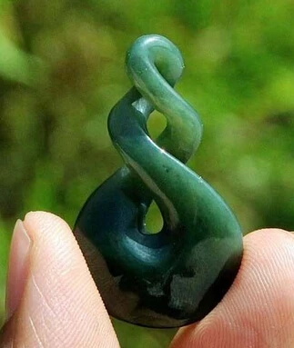 

Natural Nephrite Double Twist Pendant Necklace Maori Pounamu