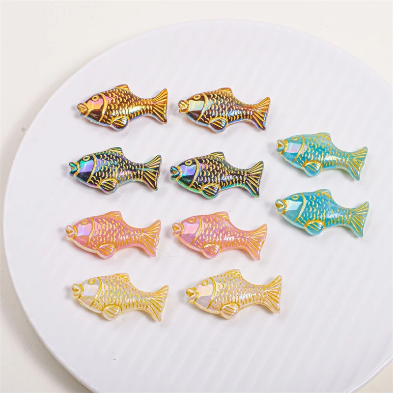 Nuovo Stile 50 Pz/Lotto Modello Di Colore Stampa Animali Cartoon Fish Shape Acrilico Striaght Hole Beads Accessorio Per Gioielli Fai Da Te