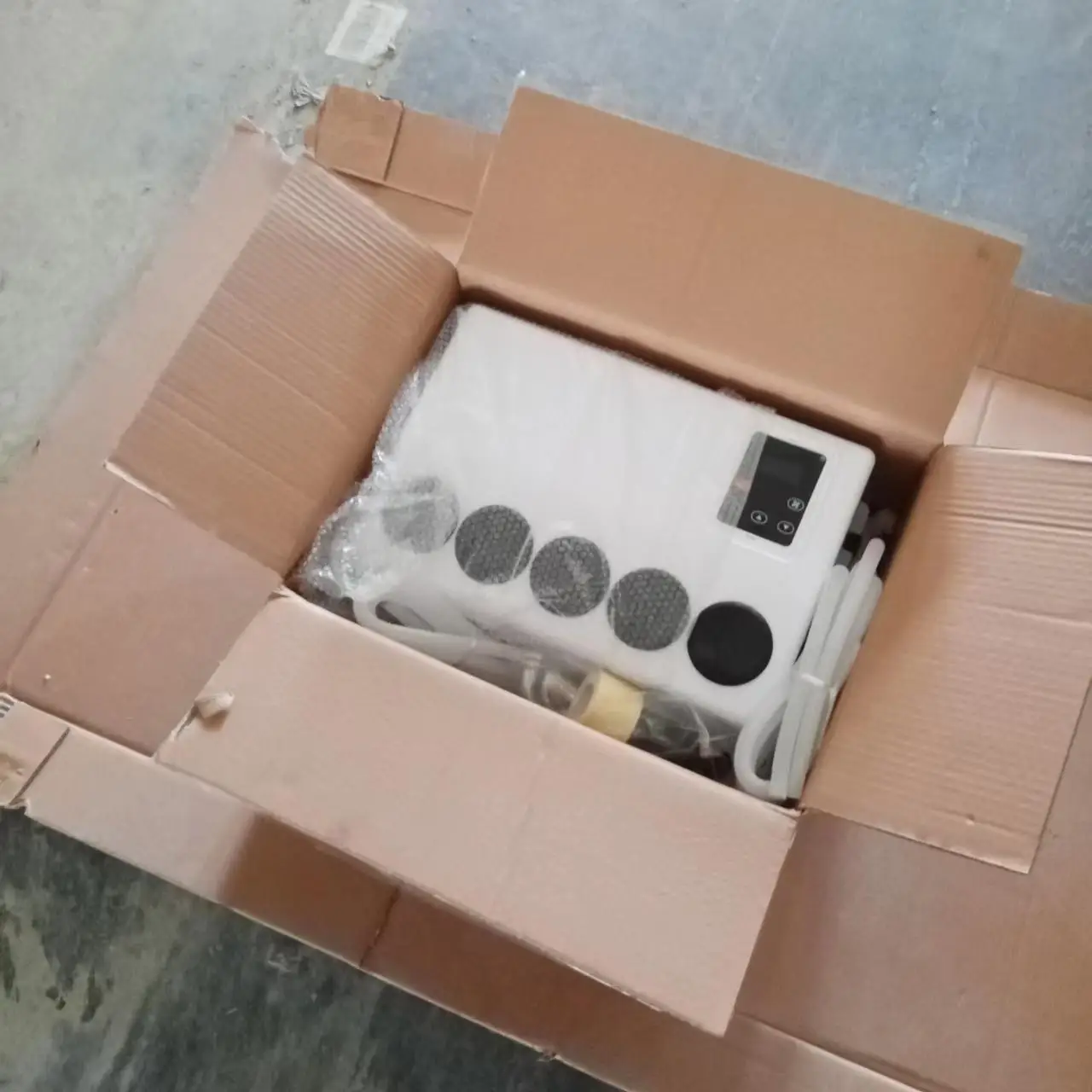 High Quality 12V 24V Automotive Air Conditioning Systems Factory-Priced Truck Air Conditioner 3