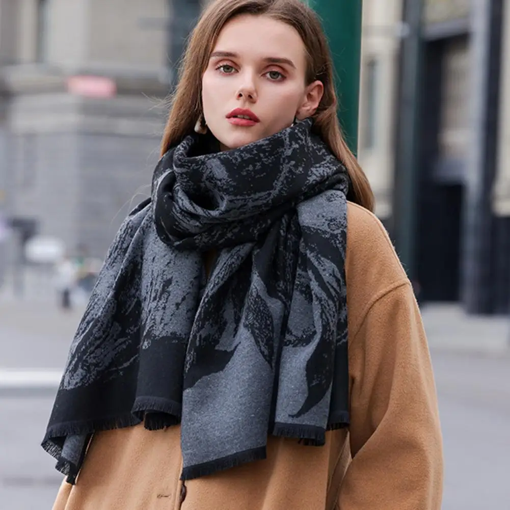 Рисунок 4 - Широкая длинная шаль стильный осенне-зимний