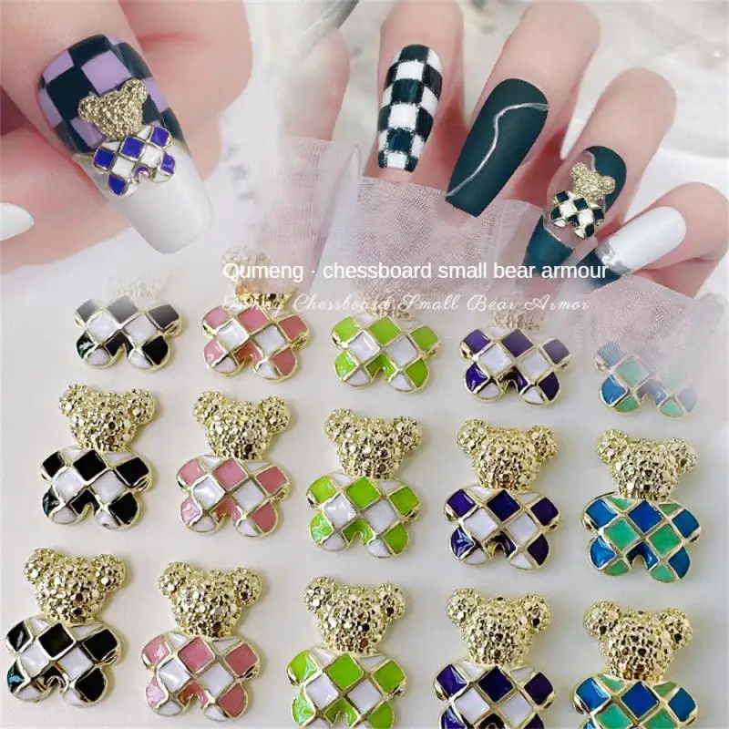

Милый медведь маникюрные наклейки клетчатые стерео изысканные и красивые водонепроницаемые и прочные простые в эксплуатации легко носить дизайн ногтей