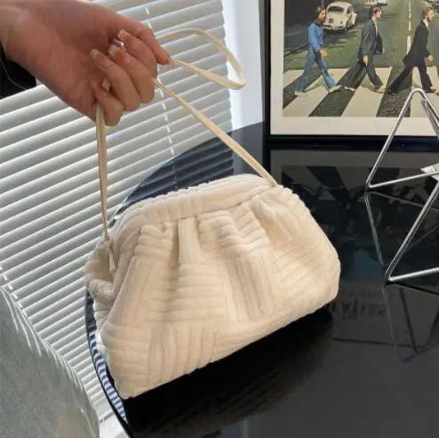 핸드백 여성용 럭셔리 신상 수건 가방, 인기 있는 휴대용 버킷 백, 체인 숄더백, 메신저백, 2024