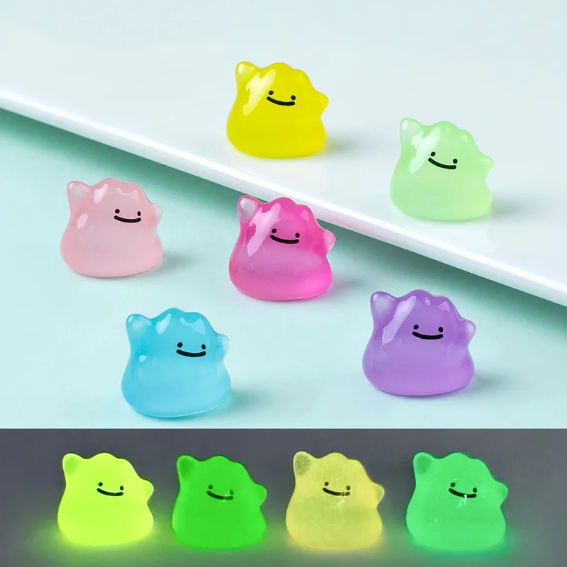 6 Stück Leuchtende Mini-Monster-Perlen DIY-Ornament-Zubehör Kreative Auto-Innenraum- und Schreibtisch-Dekoration Figuren Kawaii Geschenk