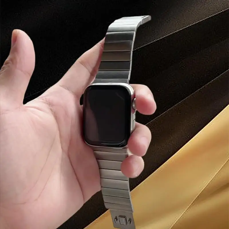 

Premium Stainless Steel Strap for iWatch Apple Smartwatch and Samsung S8 - The Perfect Accessory for Your Tech LifestyleUpgrade