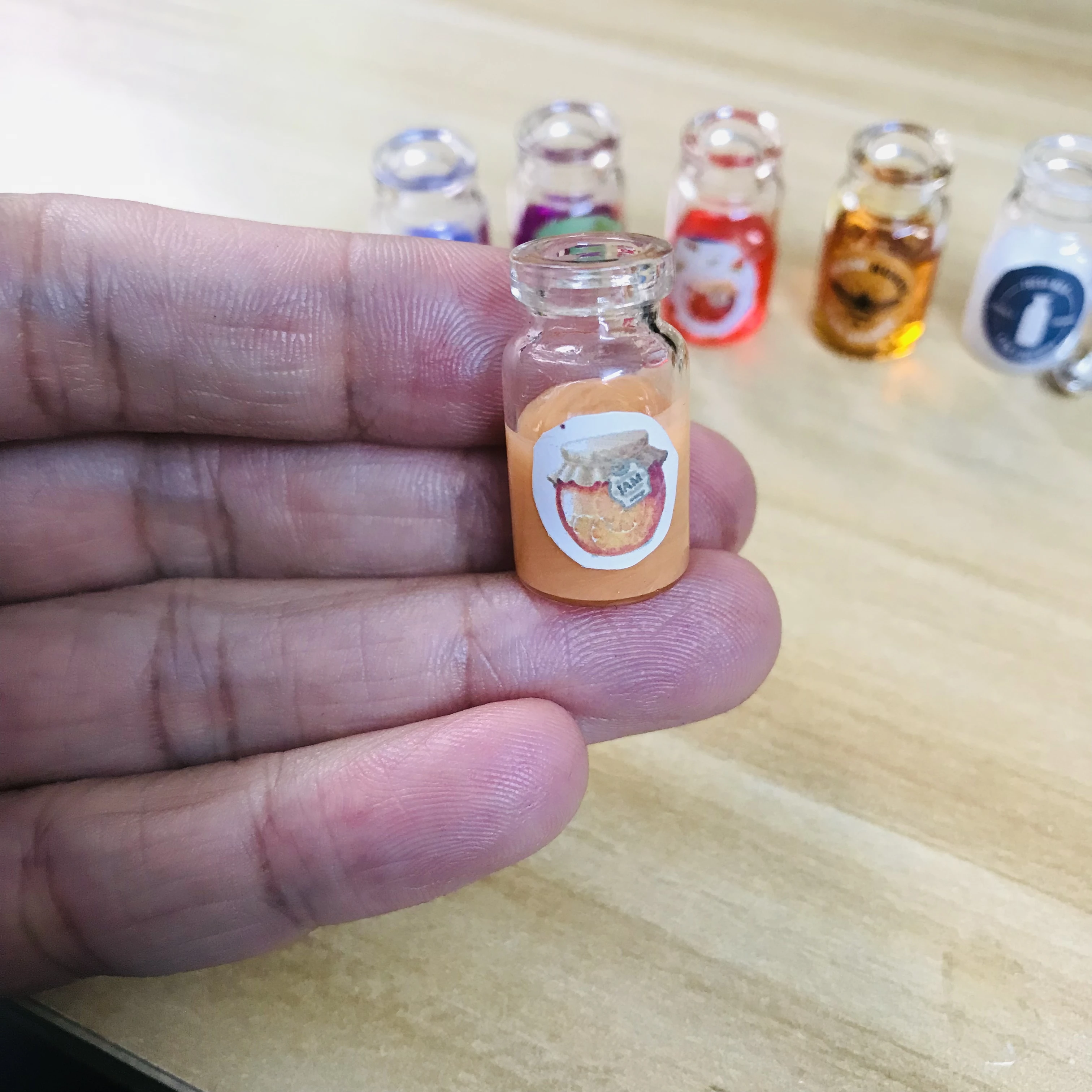 NEW 2PCS/Set 1:12 Miniature Fruit Jam Bottle Bee Honey Pretend Food for Dollhouse Kitchen Play Accessories 3